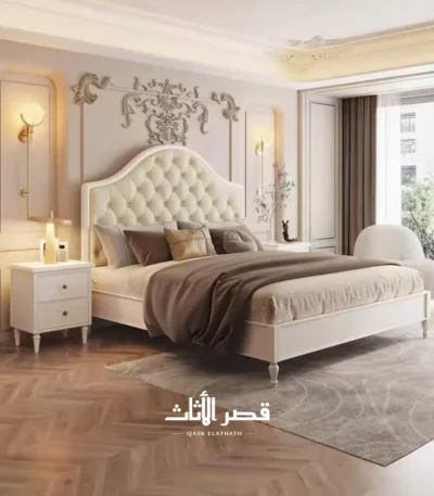 سرير خشب صلب بتنجيد جلدي بتصميم فرنسي