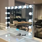 ⁦تسريحة غرفة نوم بإضاءة ليد مدمجة – مرآة كبيرة بإطار رائع – أدراج تخزين عملية – تصميم عصري⁩ - الصورة ⁦5⁩
