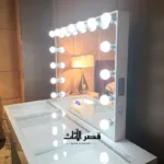 ⁦تسريحة غرفة نوم بإضاءة ليد مدمجة – مرآة كبيرة بإطار رائع – أدراج تخزين عملية – تصميم عصري⁩ - الصورة ⁦6⁩