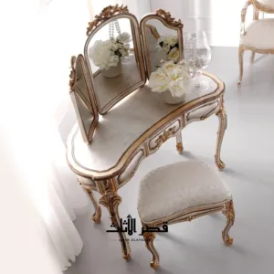 تسريحة غرفة نوم كلاسيكية فخمة – تصميم كلاسيكي مع مرآة كبيرة – سطح رخامي – أدراج تخزين