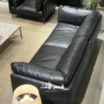 ⁦كنب عصري جلد من تصميم إيطالي⁩ - الصورة ⁦2⁩