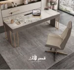 ⁦طاولة مكتب فخمة مع كرسي⁩ - الصورة ⁦3⁩