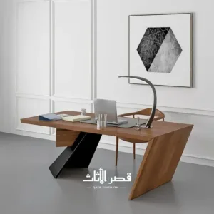 مكتب عصري بتصميم حديث