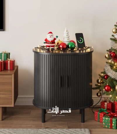 طاولة جانبية دائرية من الخشب بواجهة مضلعة