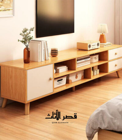 طاولة تلفزيون إسكندنافية برفوف مفتوحة وتصميم منخفض