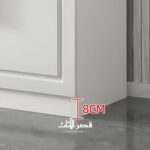 طاولة تلفزيون بثلاثة أدراج وأبواب وتنظيم أسلاك