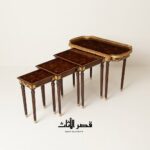 أربع طاولات خدمة متدرجة الأحجام موزعة بشكل منفصل