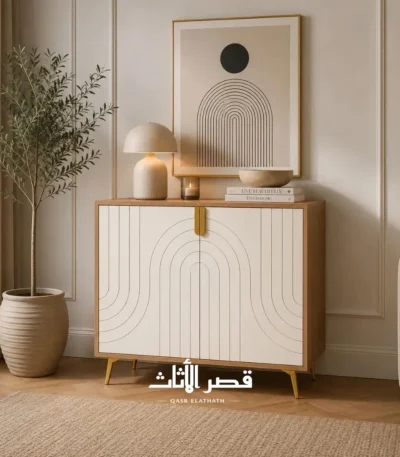 بوفيه إلارا الصغير ببابين ناعمي الإغلاق ومقابض معدنية — خشبي فاتح