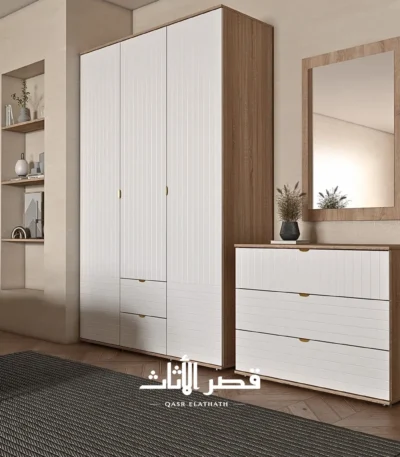 دولاب ملابس إميليا بثلاثة أبواب ودرجين وواجهة أنيقة — أبيض